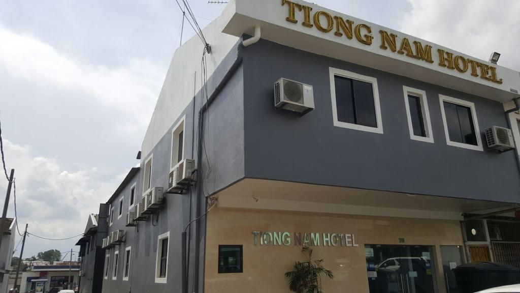 Tiong Nam Hotel Pasir Gudang Exterior foto